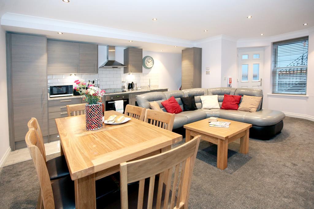 Austens Apartments Torquay Luaran gambar